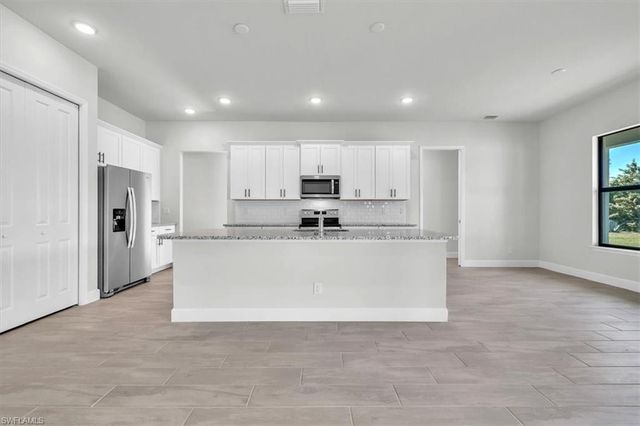 414 SW 19th AVE, Cape Coral, FL 33991