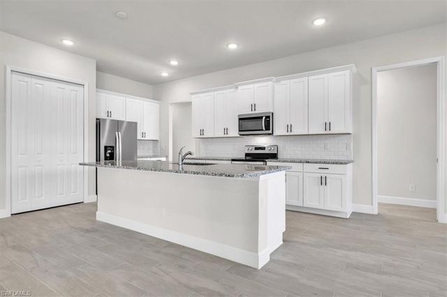 414 SW 19th AVE, Cape Coral, FL 33991