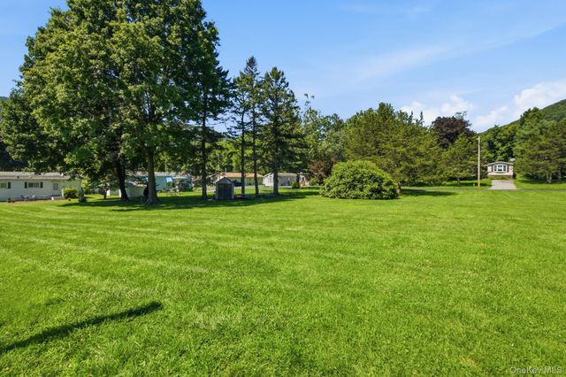 37 Treeline Circle 37, Cold Spring, NY 10516