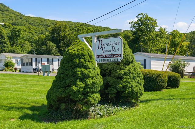 37 Treeline Circle 37, Cold Spring, NY 10516