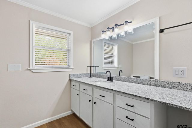 1425 Dogwood St, Tyler, TX 75701