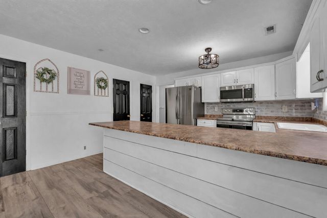 1373 Ambleside Dr, Clarksville, TN 37040