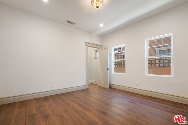 2180 W 31st Street, Los Angeles, CA 90018