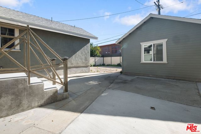2180 W 31st Street, Los Angeles, CA 90018