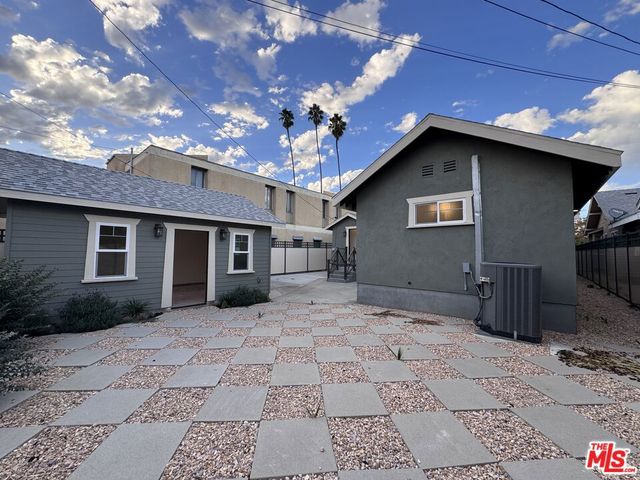 2180 W 31st Street, Los Angeles, CA 90018