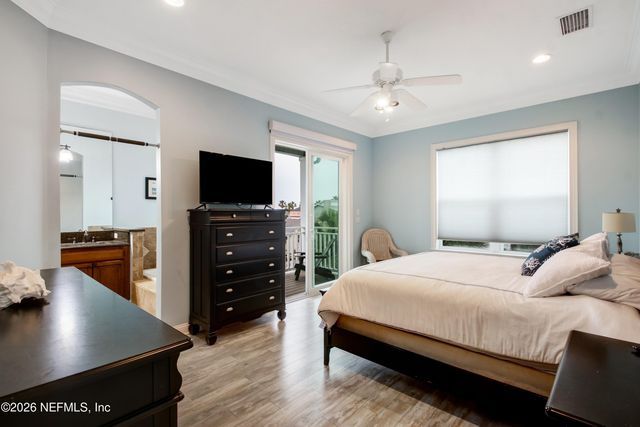 107 12TH Avenue S, Jacksonville Beach, FL 32250