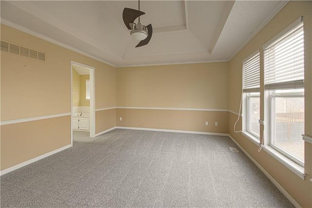 5509 NE Wildflower Court, Lee's Summit, MO 64064