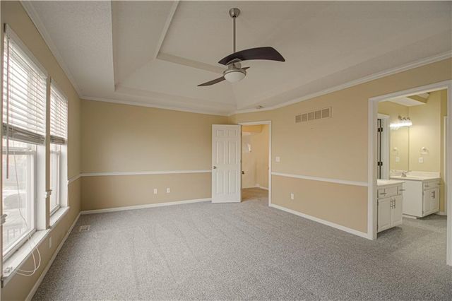 5509 NE Wildflower Court, Lee's Summit, MO 64064