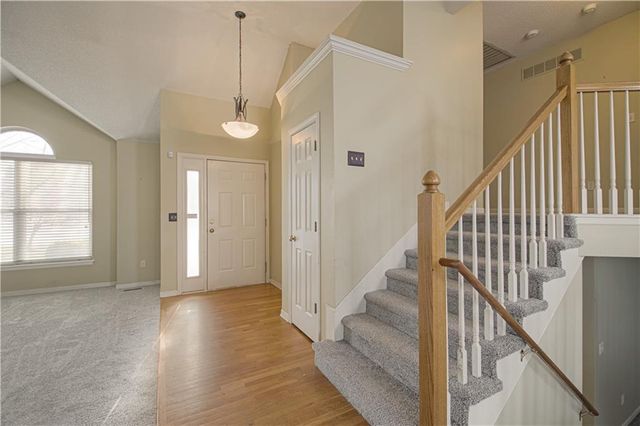 5509 NE Wildflower Court, Lee's Summit, MO 64064