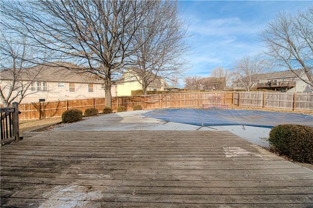 5509 NE Wildflower Court, Lee's Summit, MO 64064