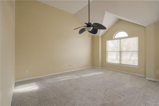 5509 NE Wildflower Court, Lee's Summit, MO 64064