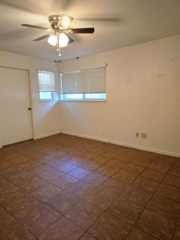 303 Evergreen St., Longview, TX 75604