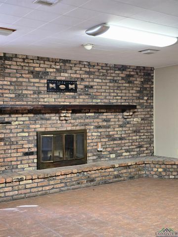 303 Evergreen St., Longview, TX 75604