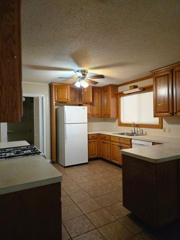 303 Evergreen St., Longview, TX 75604