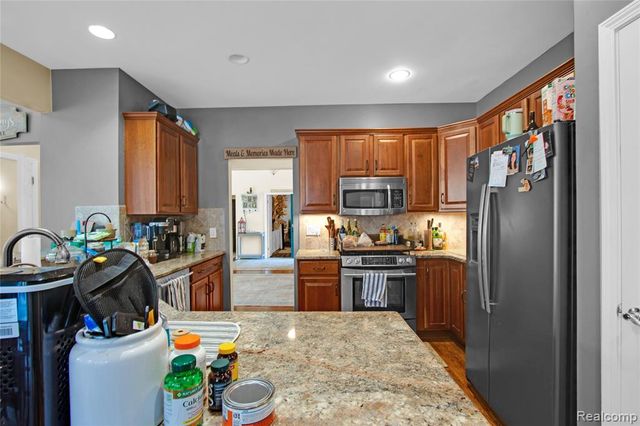 16073 Silverwood Drive, Fenton, MI 48430