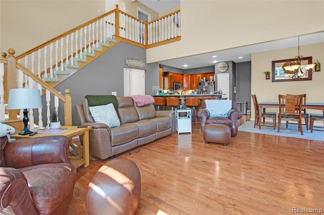 16073 Silverwood Drive, Fenton, MI 48430