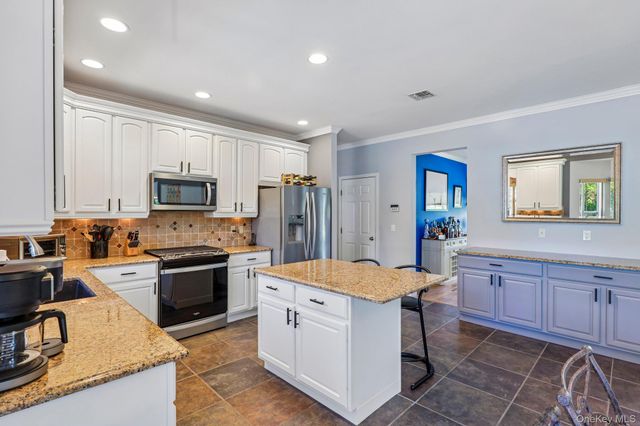 43 Sweetgum Lane, Miller Place, NY 11764