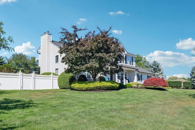 43 Sweetgum Lane, Miller Place, NY 11764