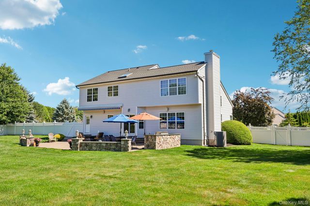 43 Sweetgum Lane, Miller Place, NY 11764