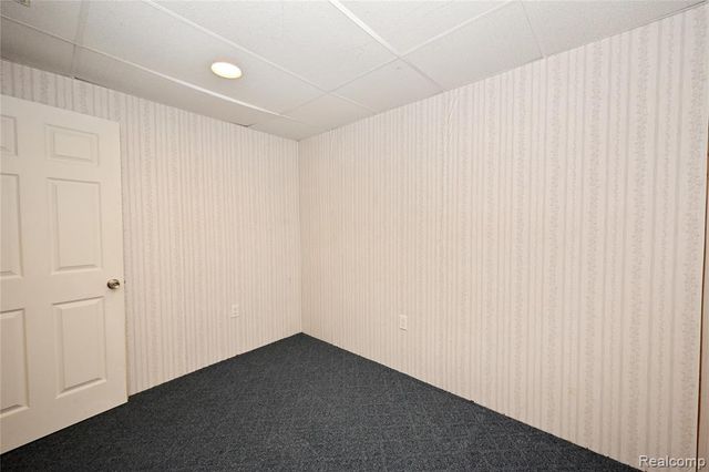 7274 Westchester Road 8, West Bloomfield, MI 48322