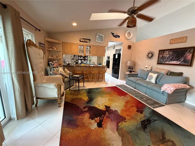 404 NW 112th Ave, Coral Springs, FL 33071