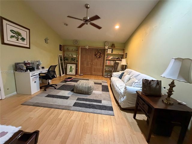 404 NW 112th Ave, Coral Springs, FL 33071
