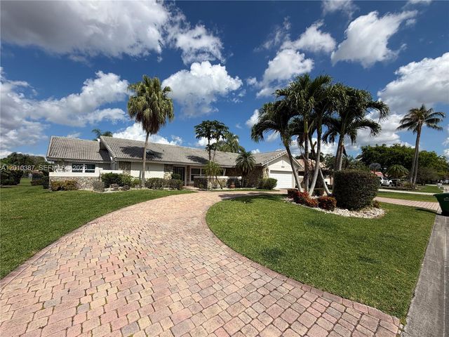 404 NW 112th Ave, Coral Springs, FL 33071