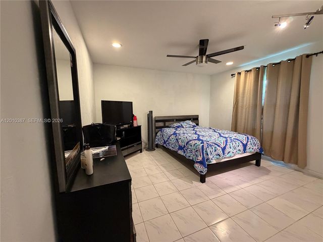 404 NW 112th Ave, Coral Springs, FL 33071
