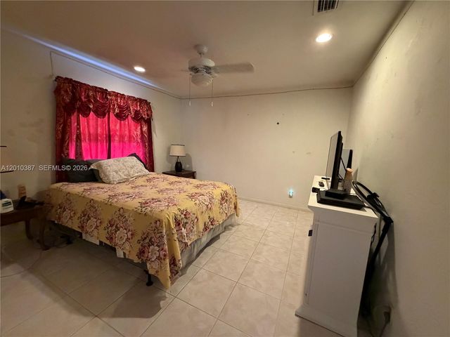 404 NW 112th Ave, Coral Springs, FL 33071