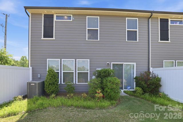 23006 Clarabelle Drive, Charlotte, NC 28273