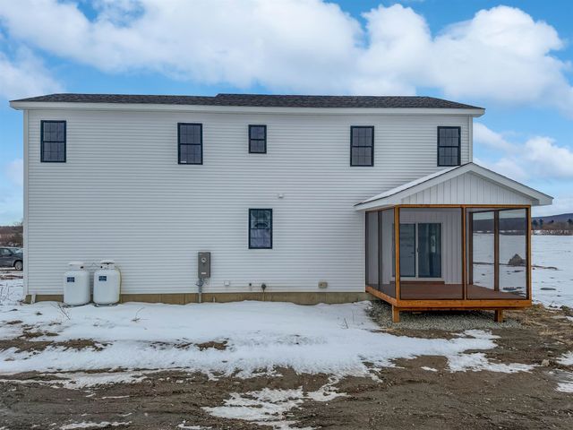 207 Fawn Lane, Swanton, VT 05488