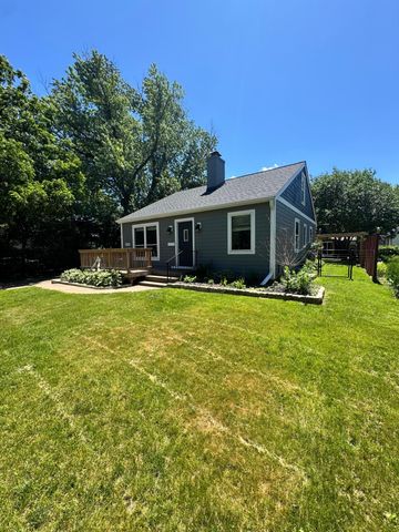 6439 Olympia Street, Golden Valley, MN 55427