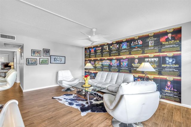 156 E Grantham E 156, Deerfield Beach, FL 33442