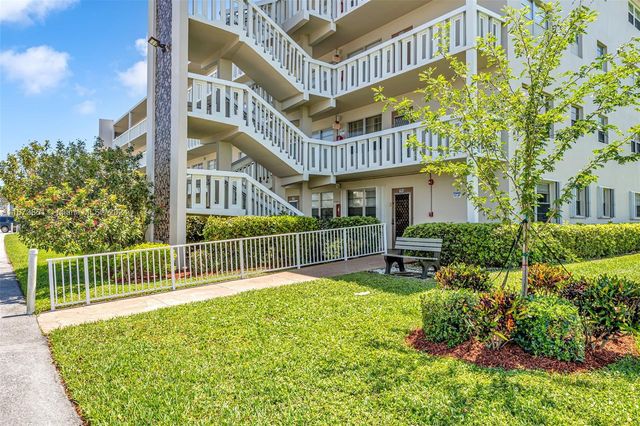 156 E Grantham E 156, Deerfield Beach, FL 33442