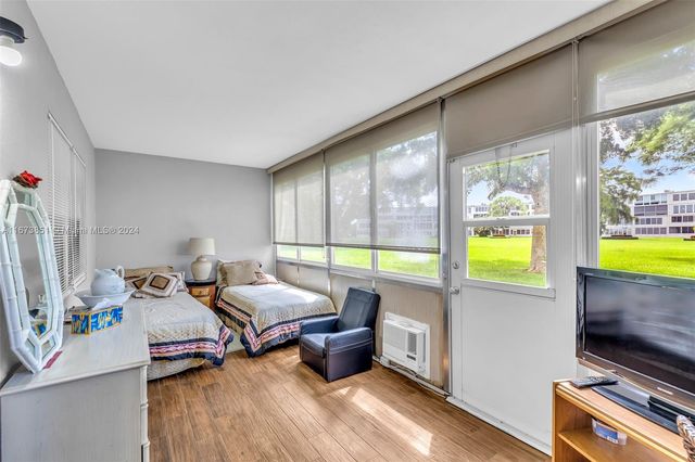 156 E Grantham E 156, Deerfield Beach, FL 33442