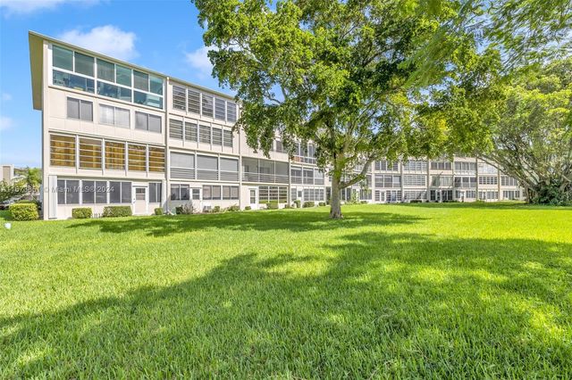 156 E Grantham E 156, Deerfield Beach, FL 33442