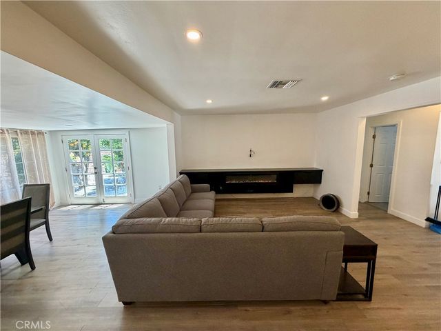 20457 Eccles Street, Los Angeles, CA 91306