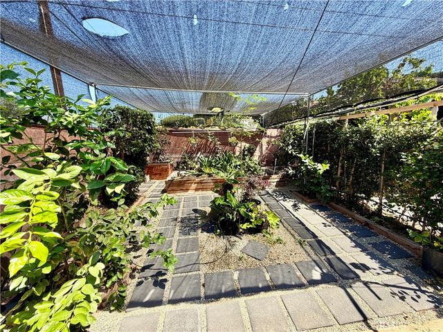 20457 Eccles Street, Los Angeles, CA 91306
