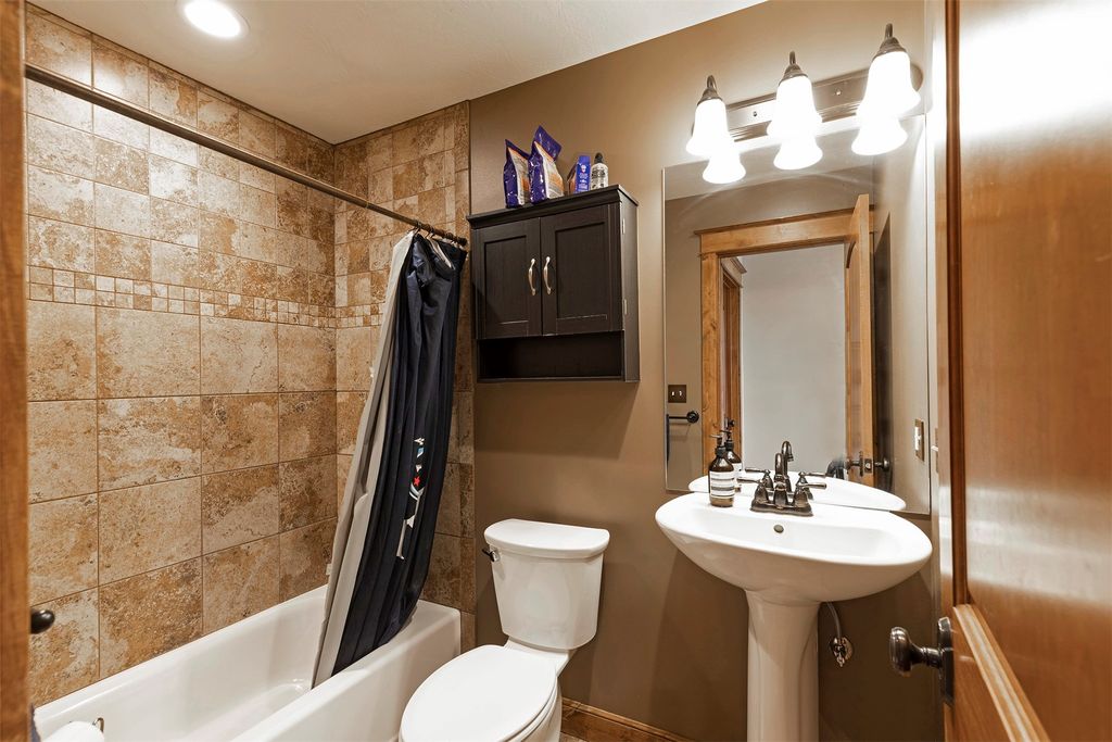 427 Roosevelt Drive, Butte, MT 59701 photo 16