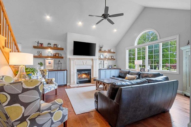 W5883 AUGUSTA PLACE, Menasha, WI 54915