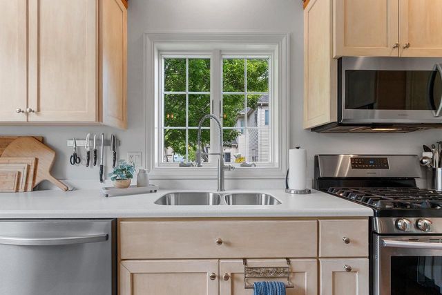 W5883 AUGUSTA PLACE, Menasha, WI 54915