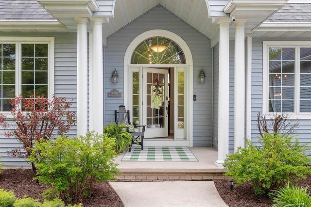 W5883 AUGUSTA PLACE, Menasha, WI 54915