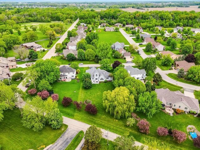 W5883 AUGUSTA PLACE, Menasha, WI 54915