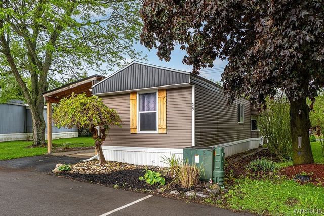 25 Jenny Court, Cheektowaga, NY 14225