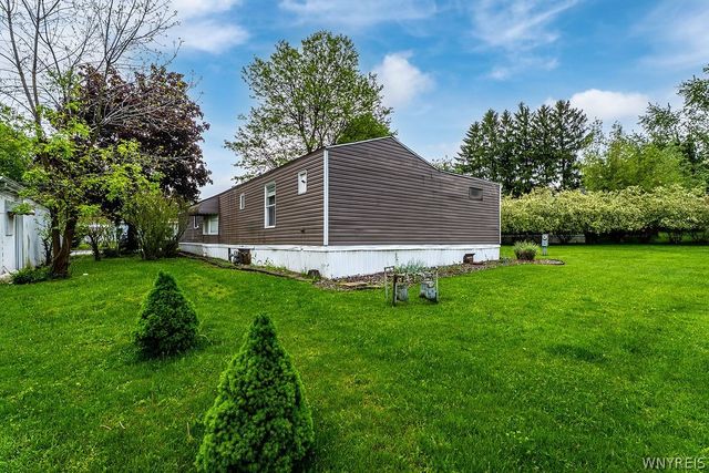 25 Jenny Court, Cheektowaga, NY 14225