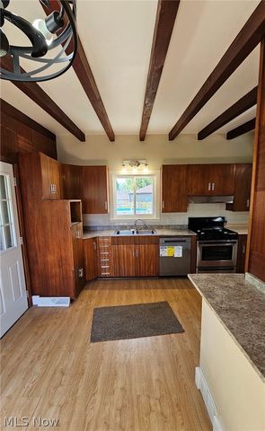 2134 Estabrook Avenue NW, Warren, OH 44485