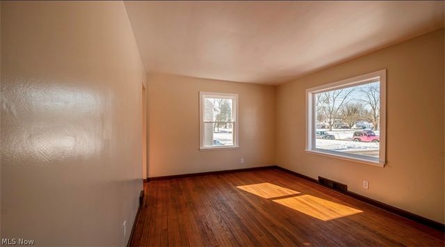 2134 Estabrook Avenue NW, Warren, OH 44485