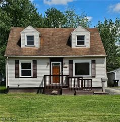 2134 Estabrook Avenue NW, Warren, OH 44485