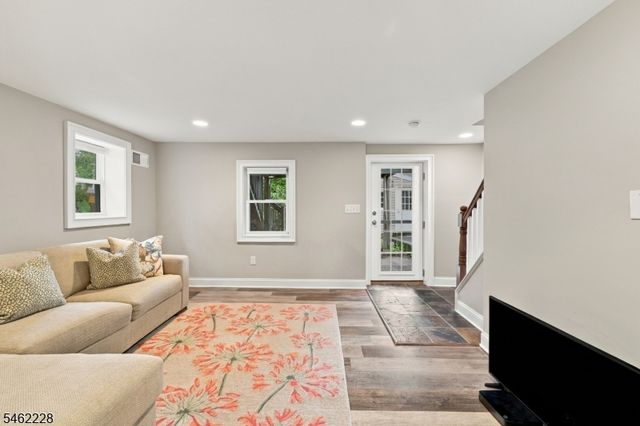 14 Catherine Ln, Morristown Town, NJ 07960