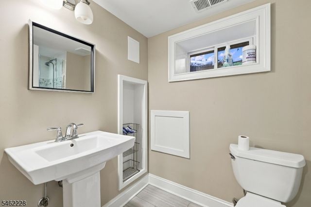 14 Catherine Ln, Morristown Town, NJ 07960